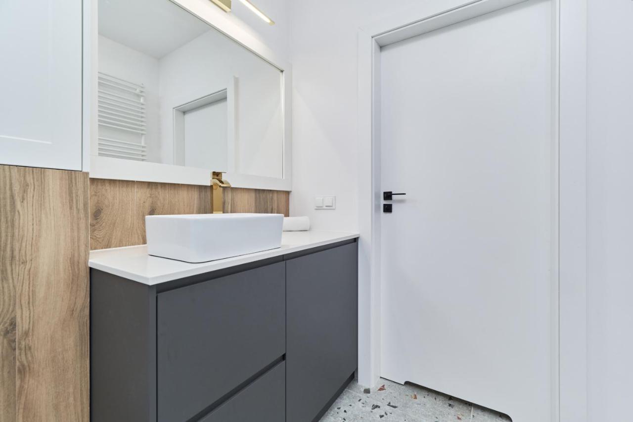 Luxurious Apartments Ksiecia Witolda By Noclegi Renters วรอตซวาฟ ภายนอก รูปภาพ